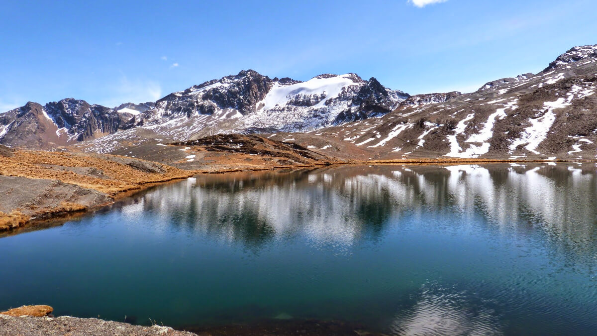 Laguna Laram Patara mit Cerro Wila Manquilizani Bolivien