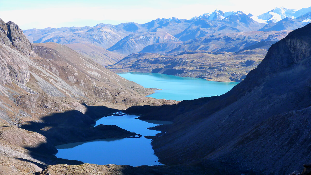 Cordillera Vilcanota in Peru Eisgipfel und Seen