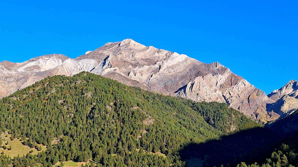 Pyrenaeen Blick zur Posets