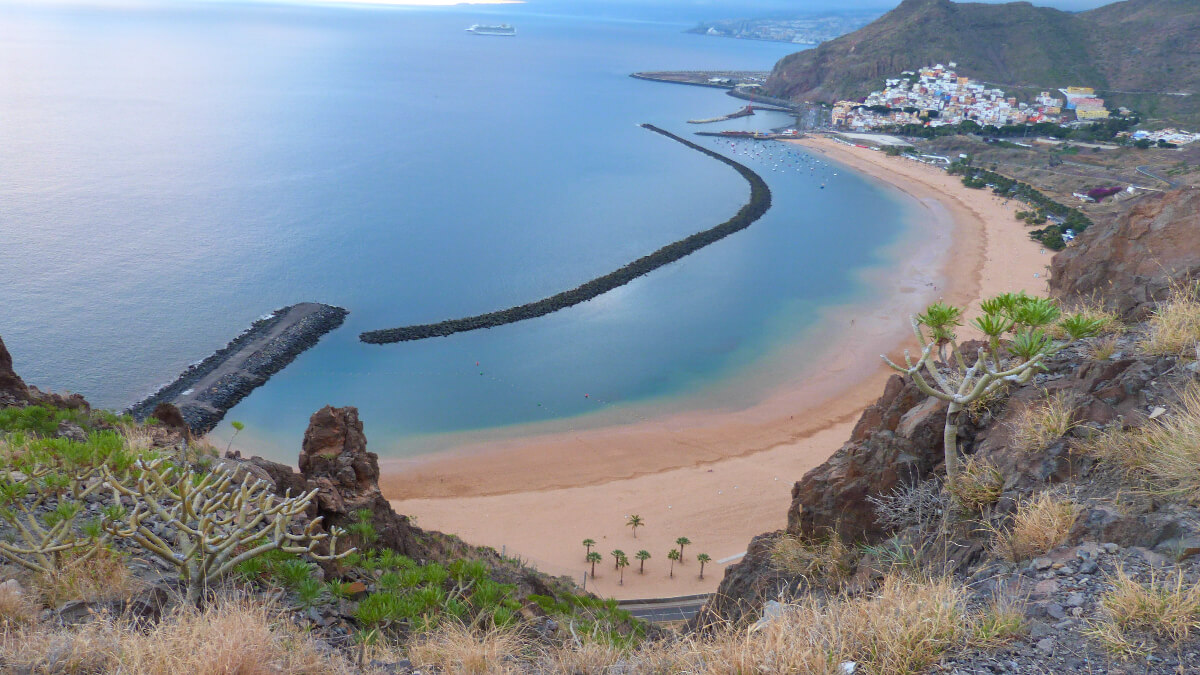 Traumstrand auf der Kanaren Insel Teneriffa