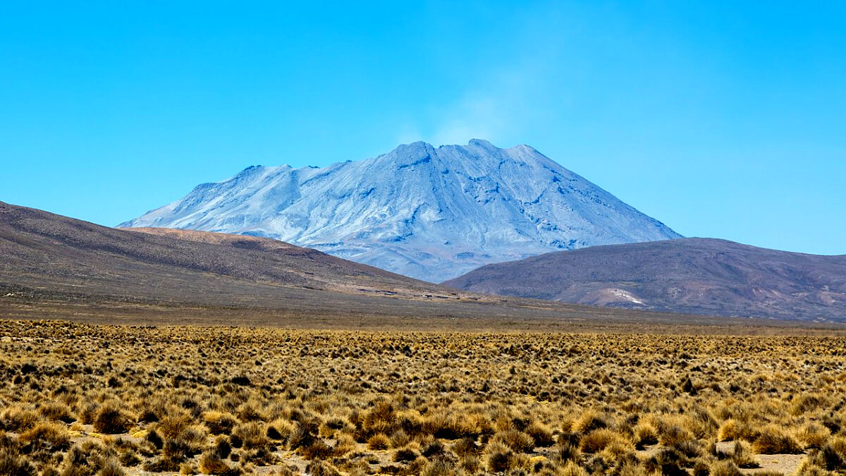 Ubinas Vulkan (5672m) • Peru • Aktiver Vulkan in Süden Perus