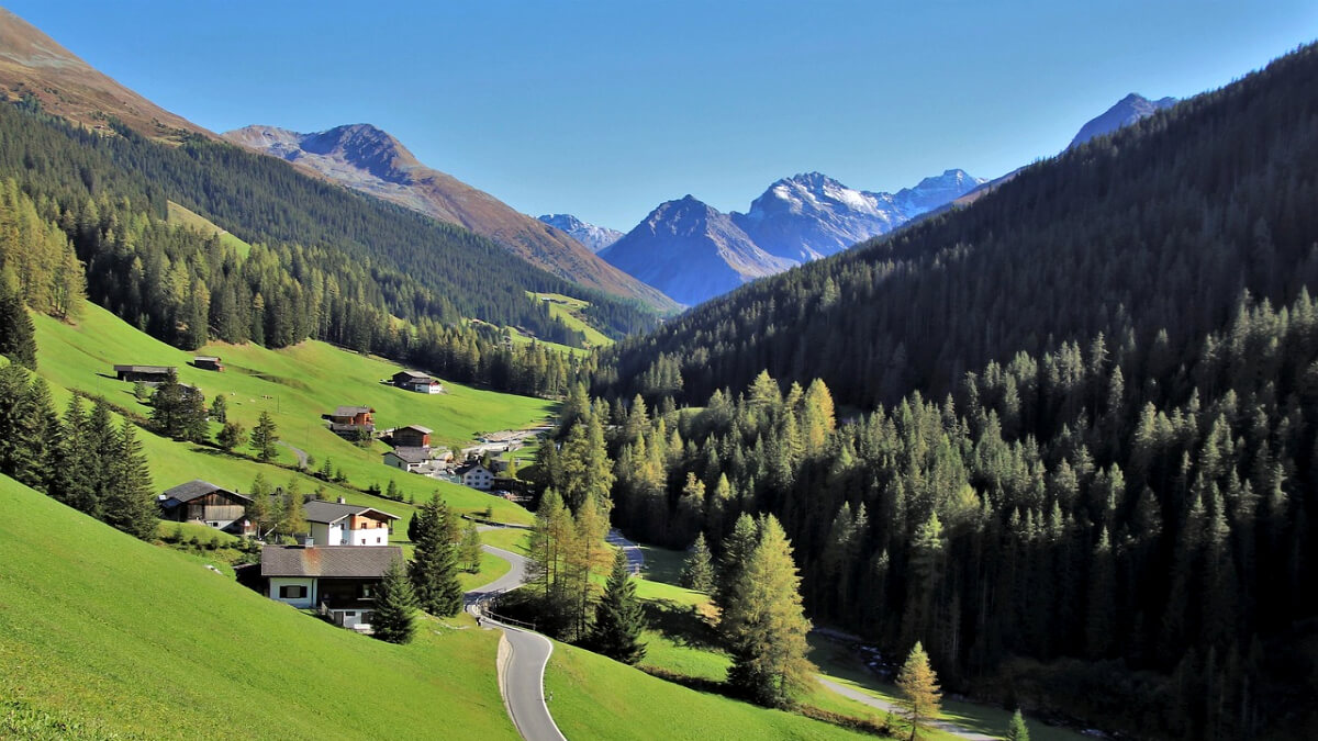 Graubündner Alpen: Wandern, Trekking und Berg-Abenteuer im Herzen der Schweiz