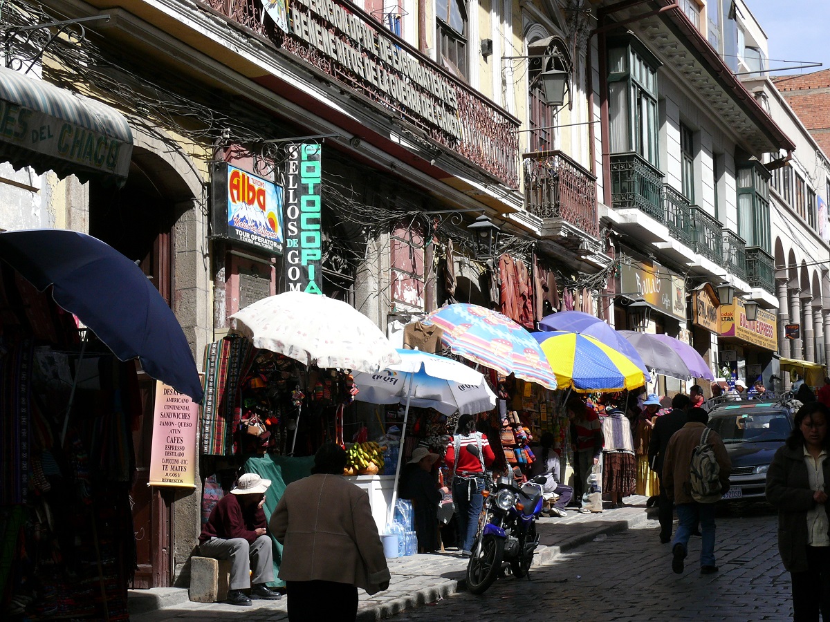 Bolivien   La Paz   Einkaufsstrasse in der Altstadt