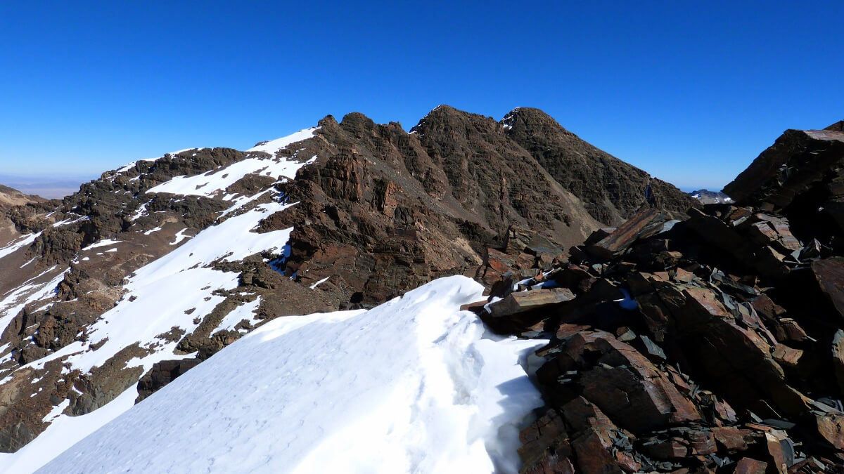 Der Berg Cerro Wawenqui und Blauer Himmel  - Bolivien